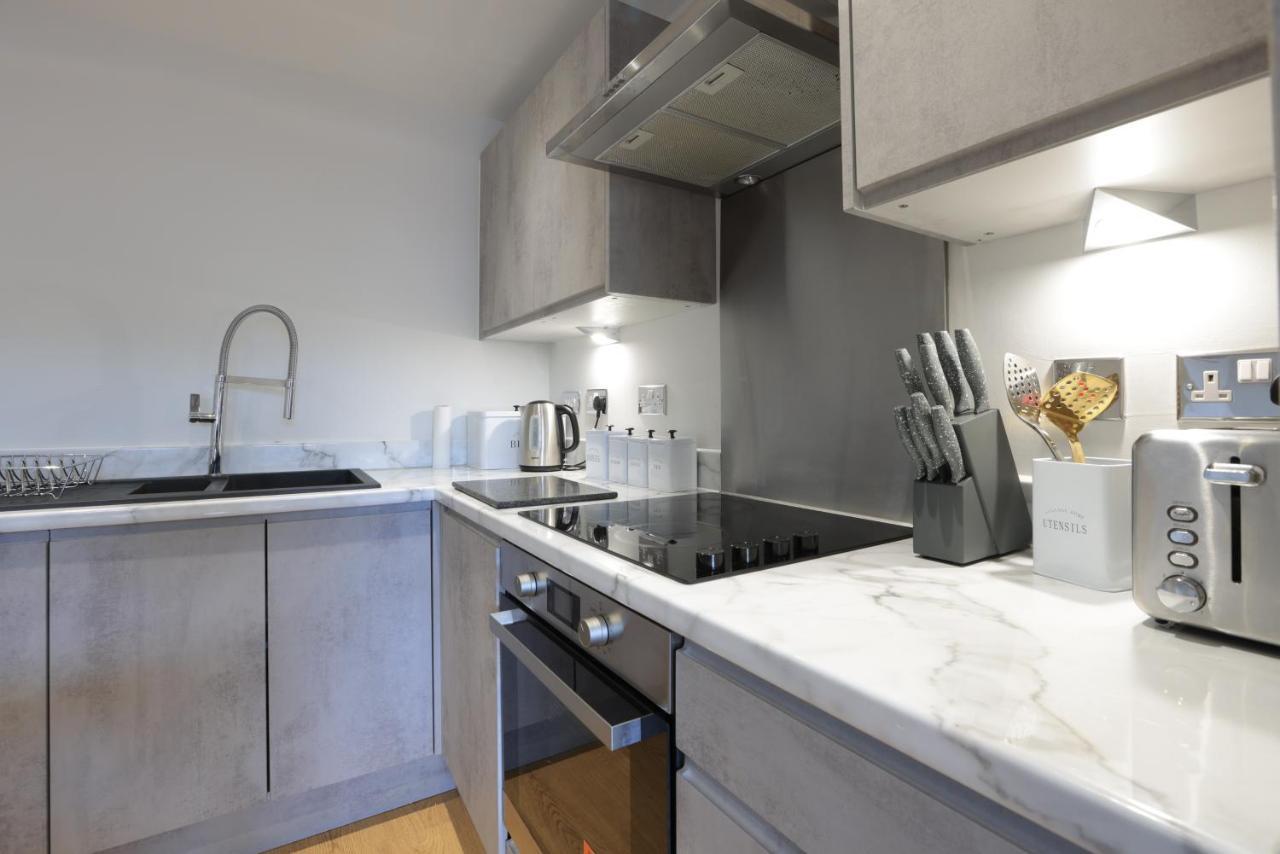 Southbank Leeds Apartment. New! With Free Parking Exterior photo